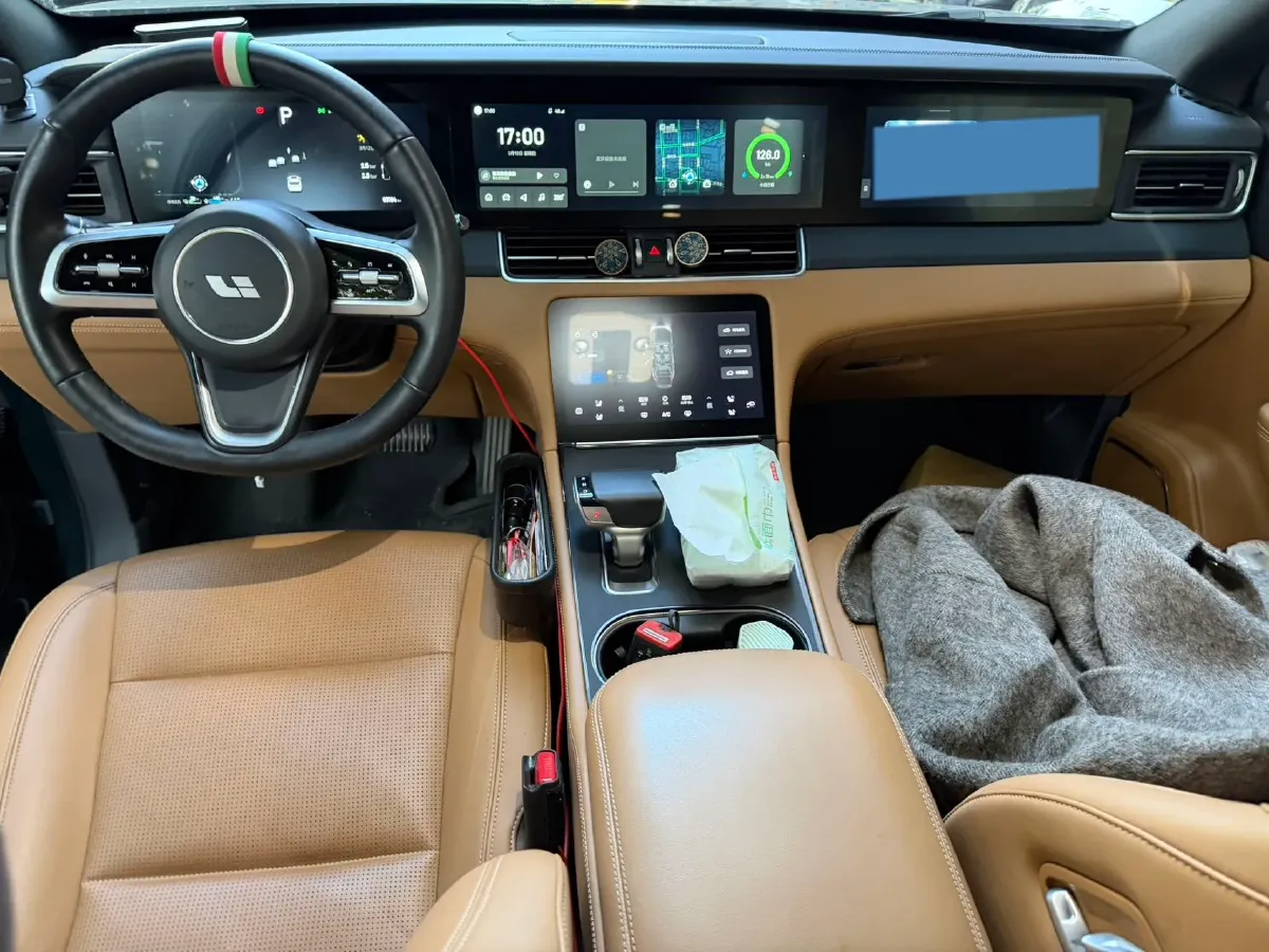 2021 Li ONE Range Extended 131HP REEV 40.5KWH,autocango,china used car exporter,china ev exporter,chinese used car exporter,chinese used ev exporter