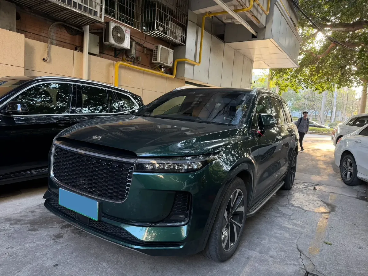 2021 Li ONE Range Extended 131HP REEV 40.5KWH,autocango,china used car exporter,china ev exporter,chinese used car exporter,chinese used ev exporter