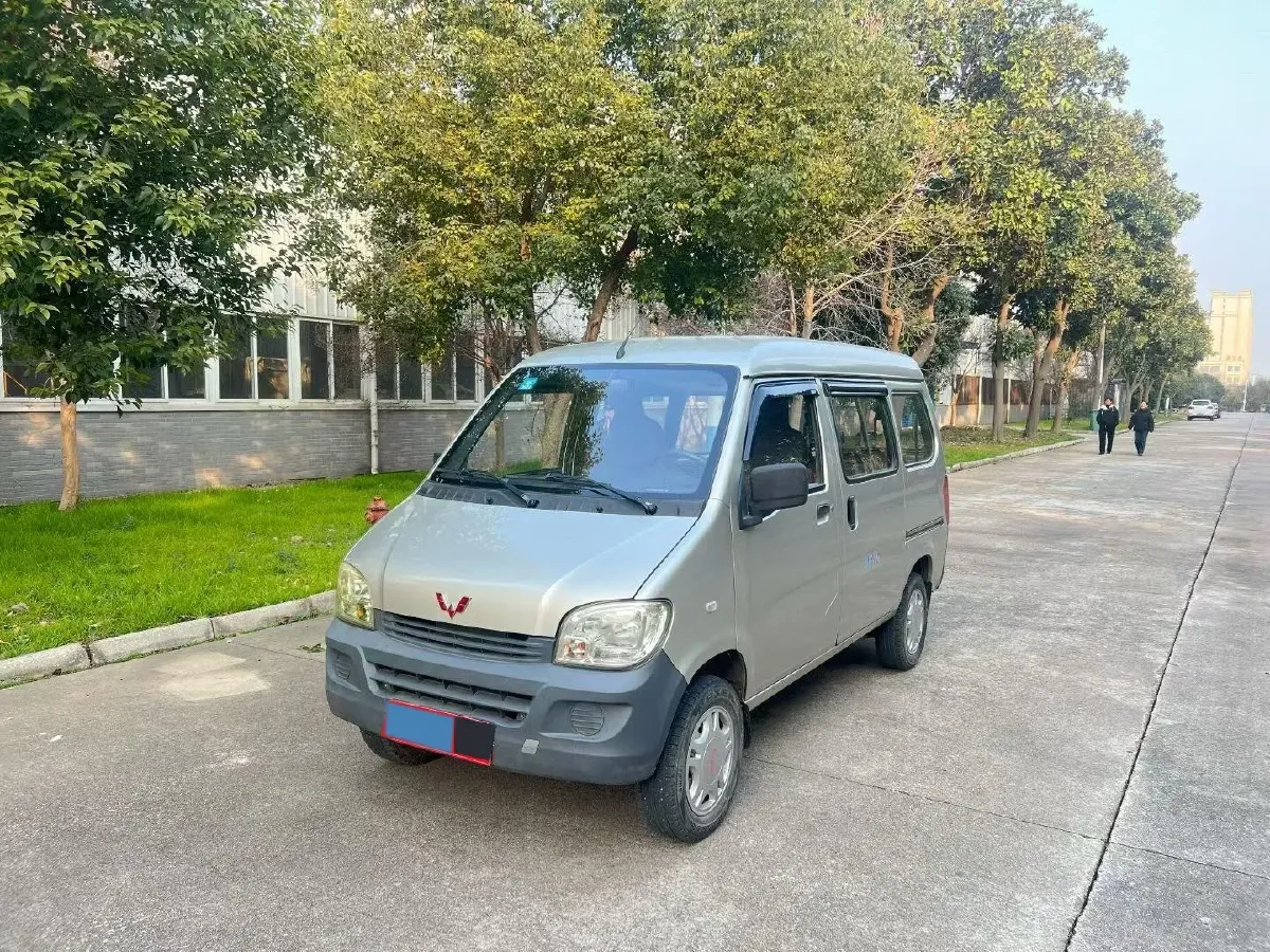 2015 WuLing ZhiGuang 1.2L 82HP L4 5MT,autocango,china used car exporter,china ev exporter,chinese used car exporter,chinese used ev exporter