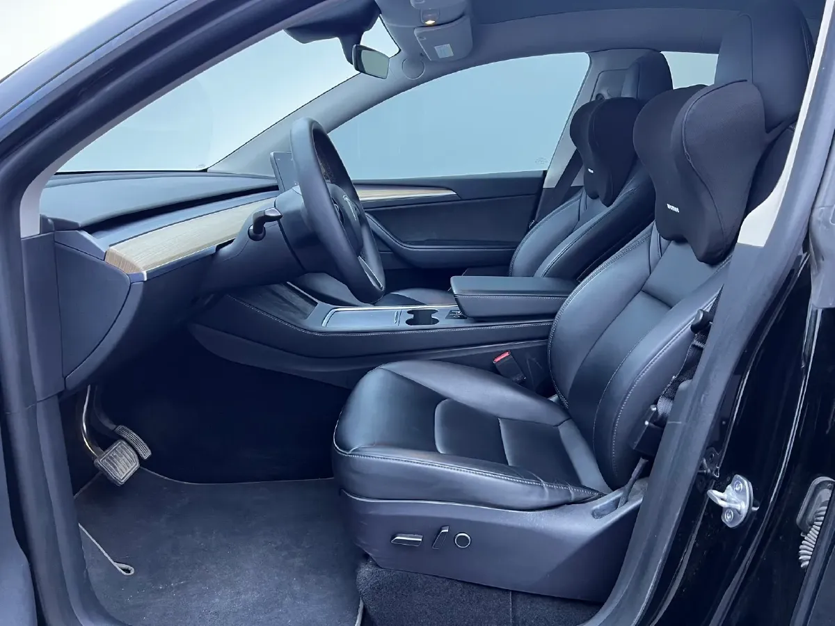 2022 Tesla Model Y BEV 60KWH,autocango,china used car exporter,china ev exporter,chinese used car exporter,chinese used ev exporter