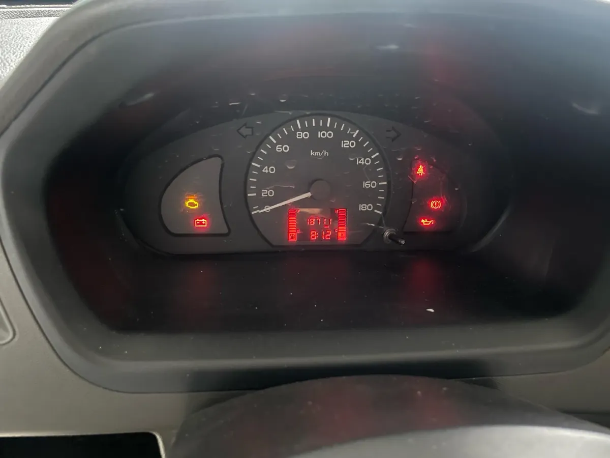 2020 WuLing RongGuang 1.2L 76HP L4 5MT,autocango,china used car exporter,china ev exporter,chinese used car exporter,chinese used ev exporter