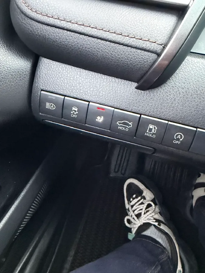 2021 Toyota Camry 2.0L 178HP L4 CVT,autocango,china used car exporter,china ev exporter,chinese used car exporter,chinese used ev exporter