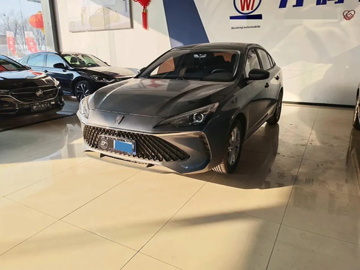 2023 Roewe i5 1.5L 129HP L4 5MT,autocango,china used car exporter,china ev exporter,chinese used car exporter,chinese used ev exporter