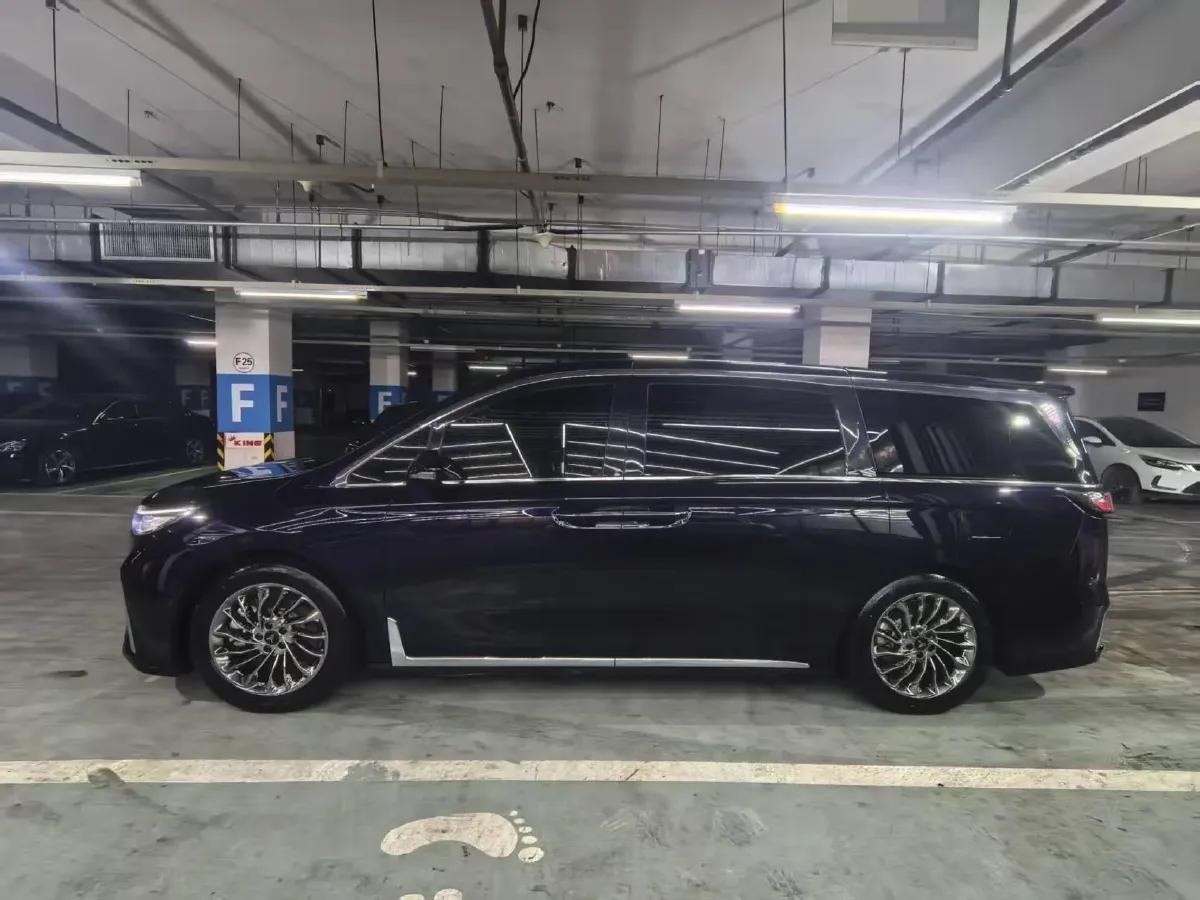 2022 Voyah Dream 1.5T 136HP L4 PHEV 25.57KWH,autocango,china used car exporter,china ev exporter,chinese used car exporter,chinese used ev exporter