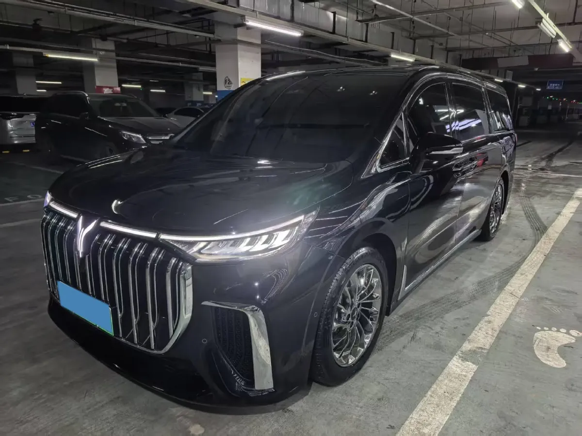 2022 Voyah Dream 1.5T 136HP L4 PHEV 25.57KWH,autocango,china used car exporter,china ev exporter,chinese used car exporter,chinese used ev exporter