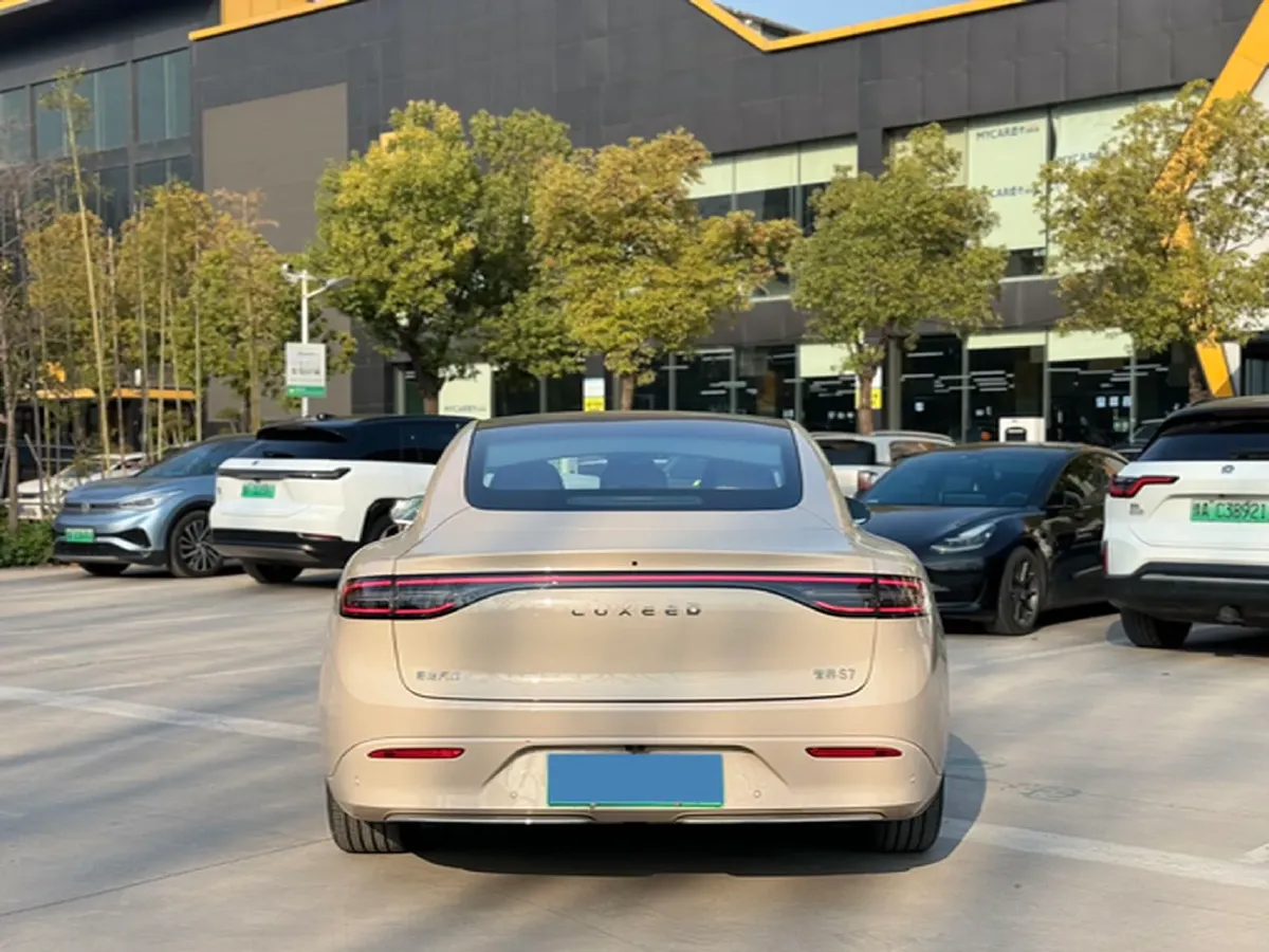 2025 Luxeed S7 BEV 100KWH,autocango,china used car exporter,china ev exporter,chinese used car exporter,chinese used ev exporter