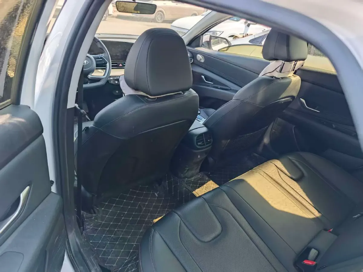 2022 Hyundai Elantra 1.5L 115HP L4 CVT,autocango,china used car exporter,china ev exporter,chinese used car exporter,chinese used ev exporter