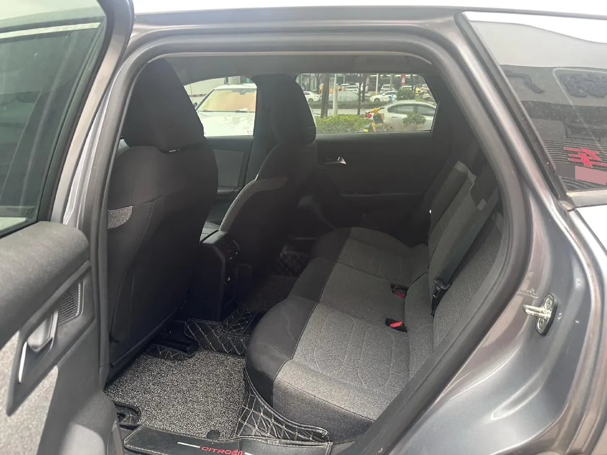 2025 Geely Preface 1.5T 181HP L4 7DCT,autocango,china used car exporter,china ev exporter,chinese used car exporter,chinese used ev exporter