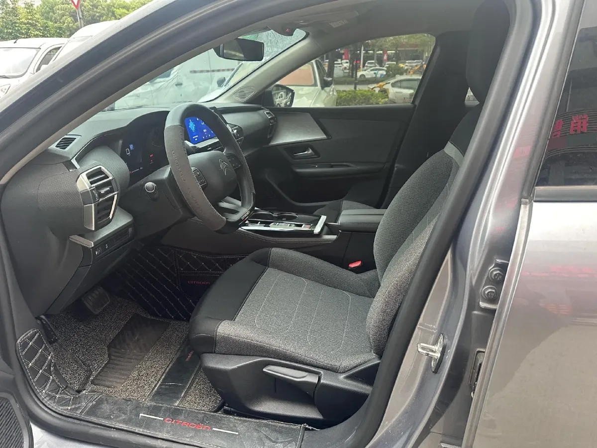 2025 Geely Preface 1.5T 181HP L4 7DCT,autocango,china used car exporter,china ev exporter,chinese used car exporter,chinese used ev exporter