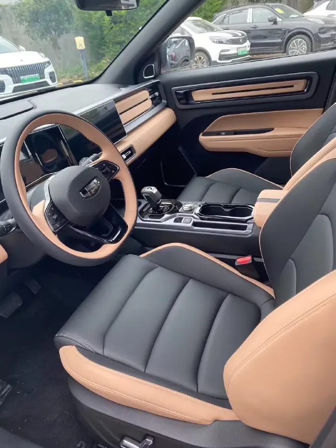 2023 Geely ICON 1.5T 181HP L4 7DCT,autocango,china used car exporter,china ev exporter,chinese used car exporter,chinese used ev exporter