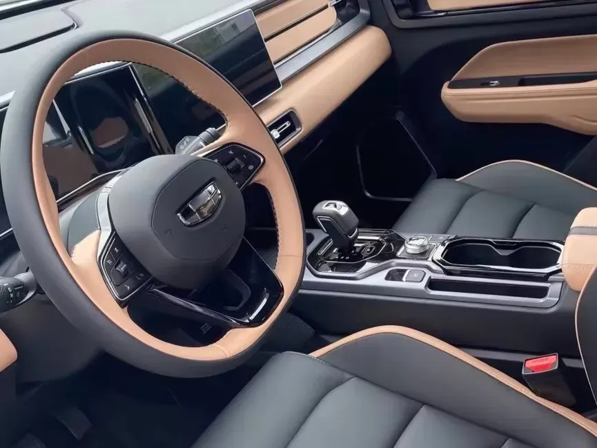 2023 Geely ICON 1.5T 181HP L4 7DCT,autocango,china used car exporter,china ev exporter,chinese used car exporter,chinese used ev exporter