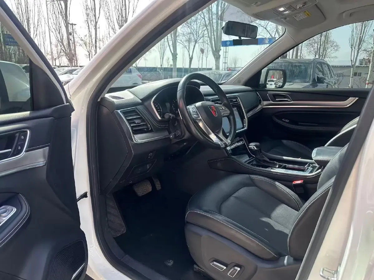 2019 Roewe RX8 2.0T 222HP L4 6AT,autocango,china used car exporter,china ev exporter,chinese used car exporter,chinese used ev exporter