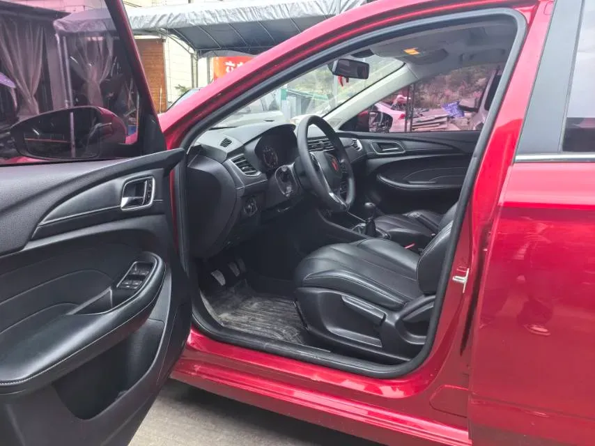 2019 Roewe i5 1.5L 120HP L4 5MT,autocango,china used car exporter,china ev exporter,chinese used car exporter,chinese used ev exporter