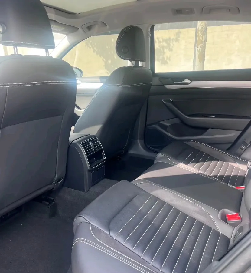 2020 Volkswagen Magotan 1.4T 150HP L4 7DCT,autocango,china used car exporter,china ev exporter,chinese used car exporter,chinese used ev exporter