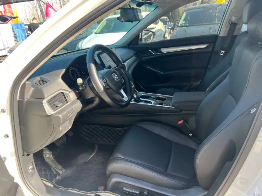2022 Honda Accord 1.5T 194HP L4 CVT,autocango,china used car exporter,china ev exporter,chinese used car exporter,chinese used ev exporter