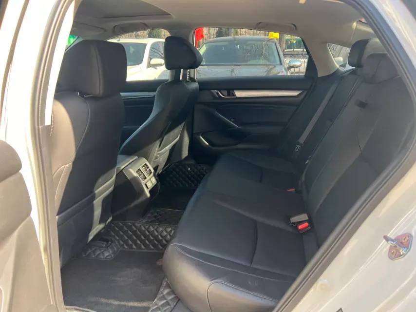 2022 Honda Accord 1.5T 194HP L4 CVT,autocango,china used car exporter,china ev exporter,chinese used car exporter,chinese used ev exporter