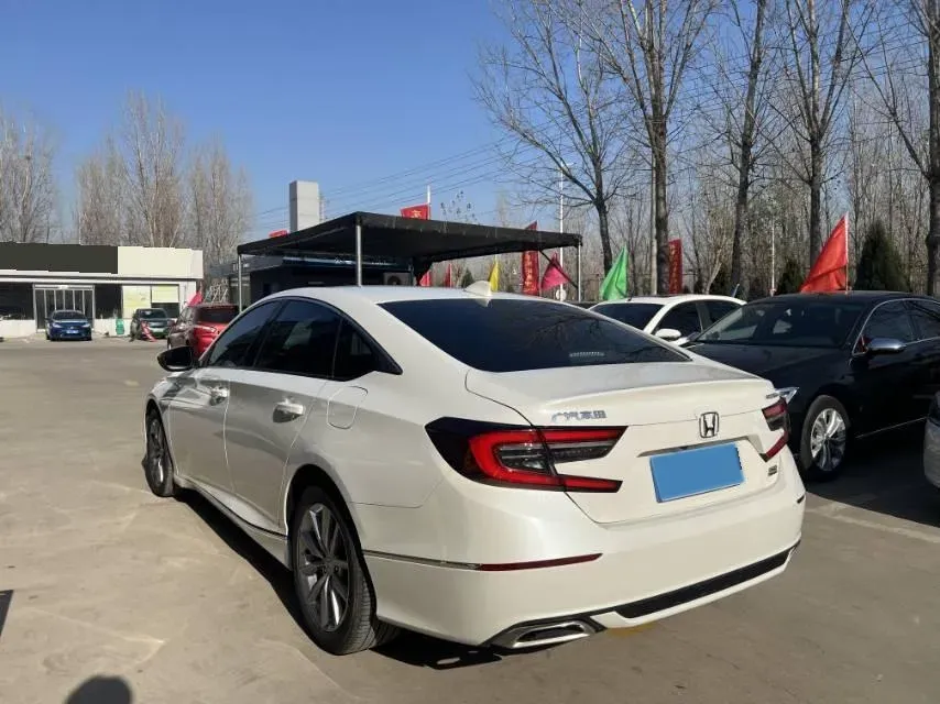 2022 Honda Accord 1.5T 194HP L4 CVT,autocango,china used car exporter,china ev exporter,chinese used car exporter,chinese used ev exporter