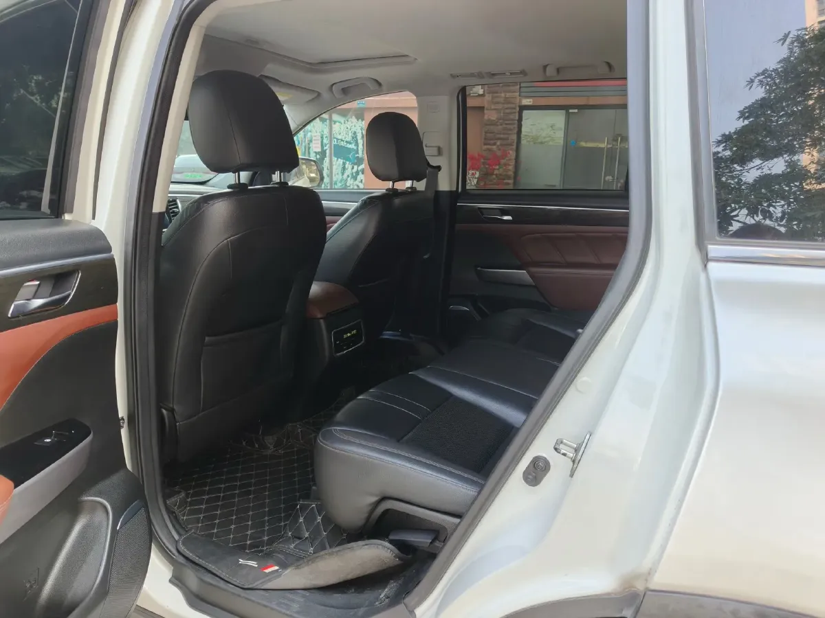 2017 GAC Trumpchi GS8 2.0T 201HP L4 6AT,autocango,china used car exporter,china ev exporter,chinese used car exporter,chinese used ev exporter