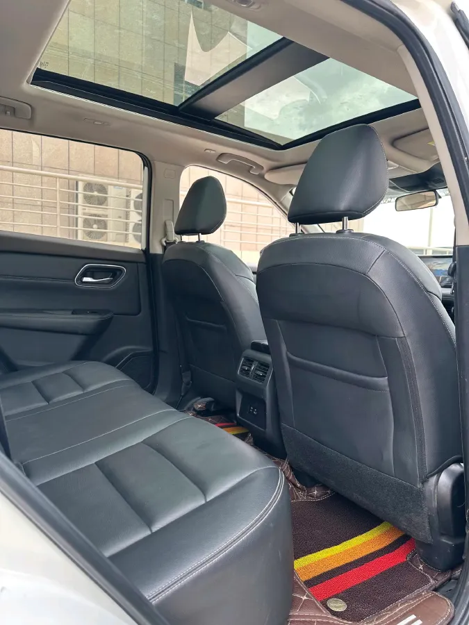 2021 Nissan X-Trail 1.5T 204HP L3 CVT,autocango,china used car exporter,china ev exporter,chinese used car exporter,chinese used ev exporter