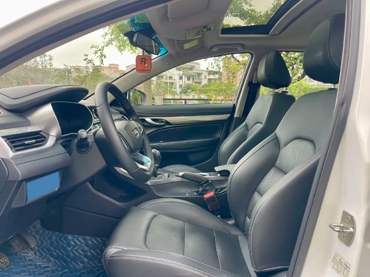 2019 Geely Emgrand 1.5L 109HP L4 5MT,autocango,china used car exporter,china ev exporter,chinese used car exporter,chinese used ev exporter