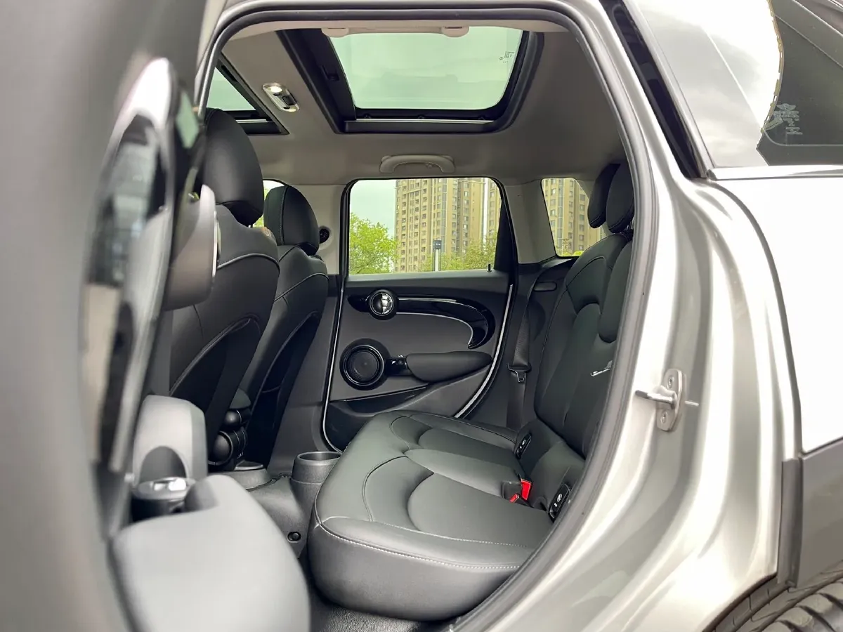 2023 MINI MINI 1.5T 136HP L3 7DCT,autocango,china used car exporter,china ev exporter,chinese used car exporter,chinese used ev exporter