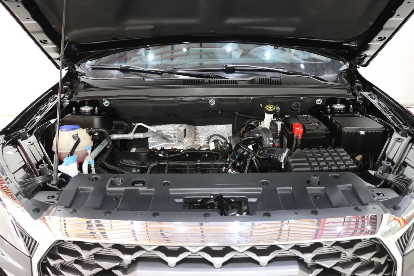 2024 Jetour X70 1.5T 156HP L4 6DCT,autocango,china used car exporter,china ev exporter,chinese used car exporter,chinese used ev exporter