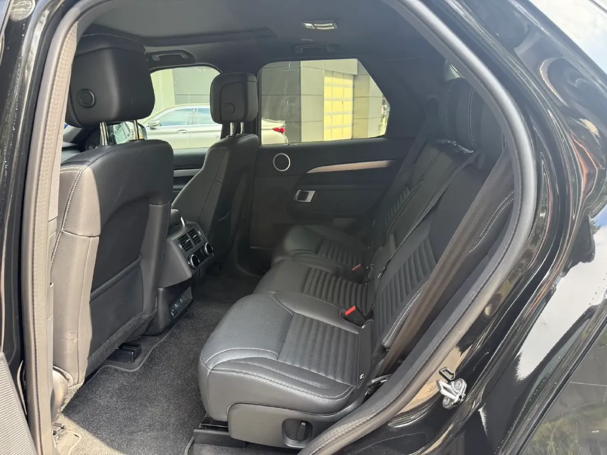 2025 Land Rover Discovery 3.0T 360HP L6 8AT,autocango,china used car exporter,china ev exporter,chinese used car exporter,chinese used ev exporter