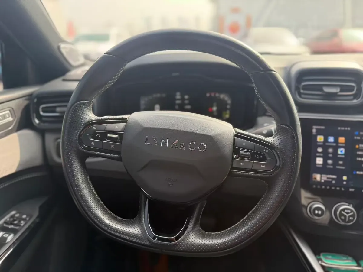 2022 LYNK&CO 03 2.0T 190HP L4 7DCT,autocango,china used car exporter,china ev exporter,chinese used car exporter,chinese used ev exporter