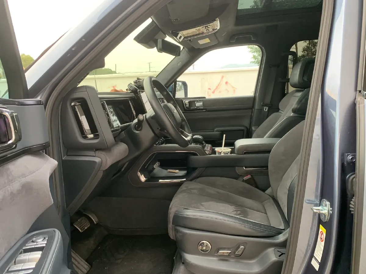 2023 Toyota Crown Kluger 2.5L 189HP L4 E-CVT Hybrid,autocango,china used car exporter,china ev exporter,chinese used car exporter,chinese used ev exporter