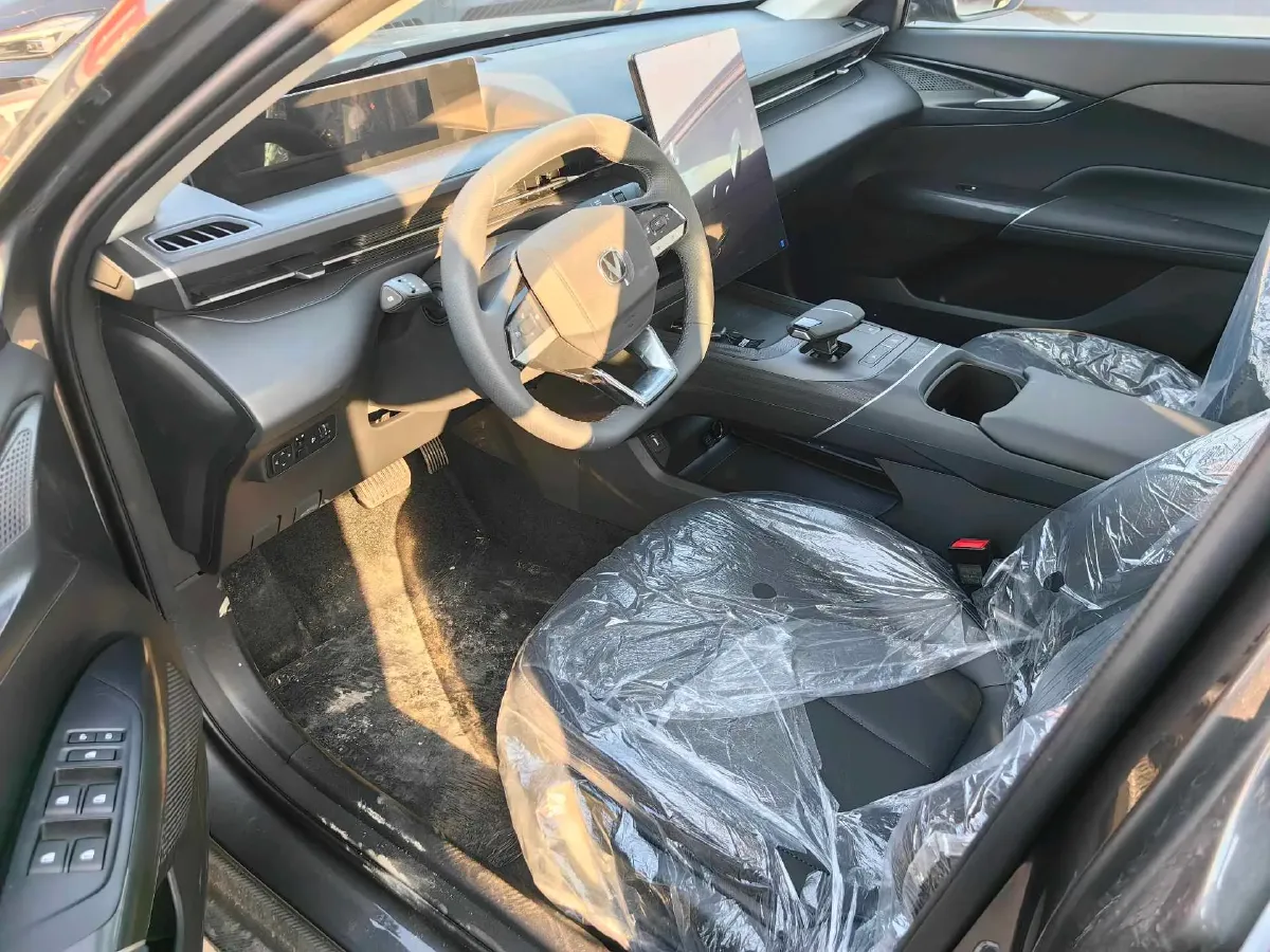 2025 ChangAn Eado 1.5T 192HP L4 7DCT,autocango,china used car exporter,china ev exporter,chinese used car exporter,chinese used ev exporter