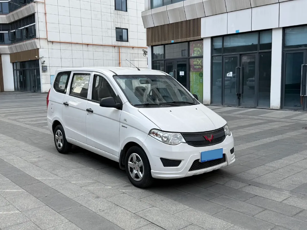 2015 WuLing HongGuang 1.5L 112HP L4 5MT,autocango,china used car exporter,china ev exporter,chinese used car exporter,chinese used ev exporter
