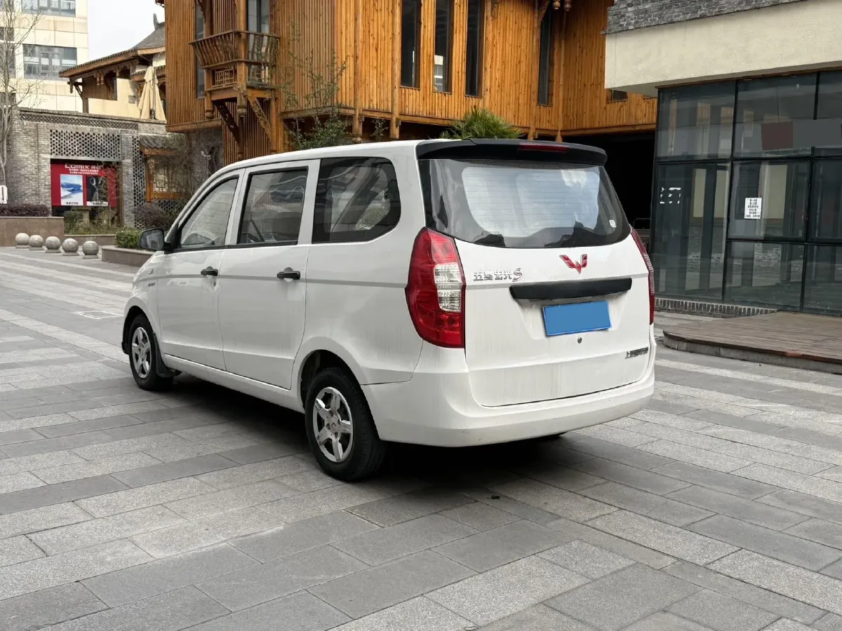 2015 WuLing HongGuang 1.5L 112HP L4 5MT,autocango,china used car exporter,china ev exporter,chinese used car exporter,chinese used ev exporter