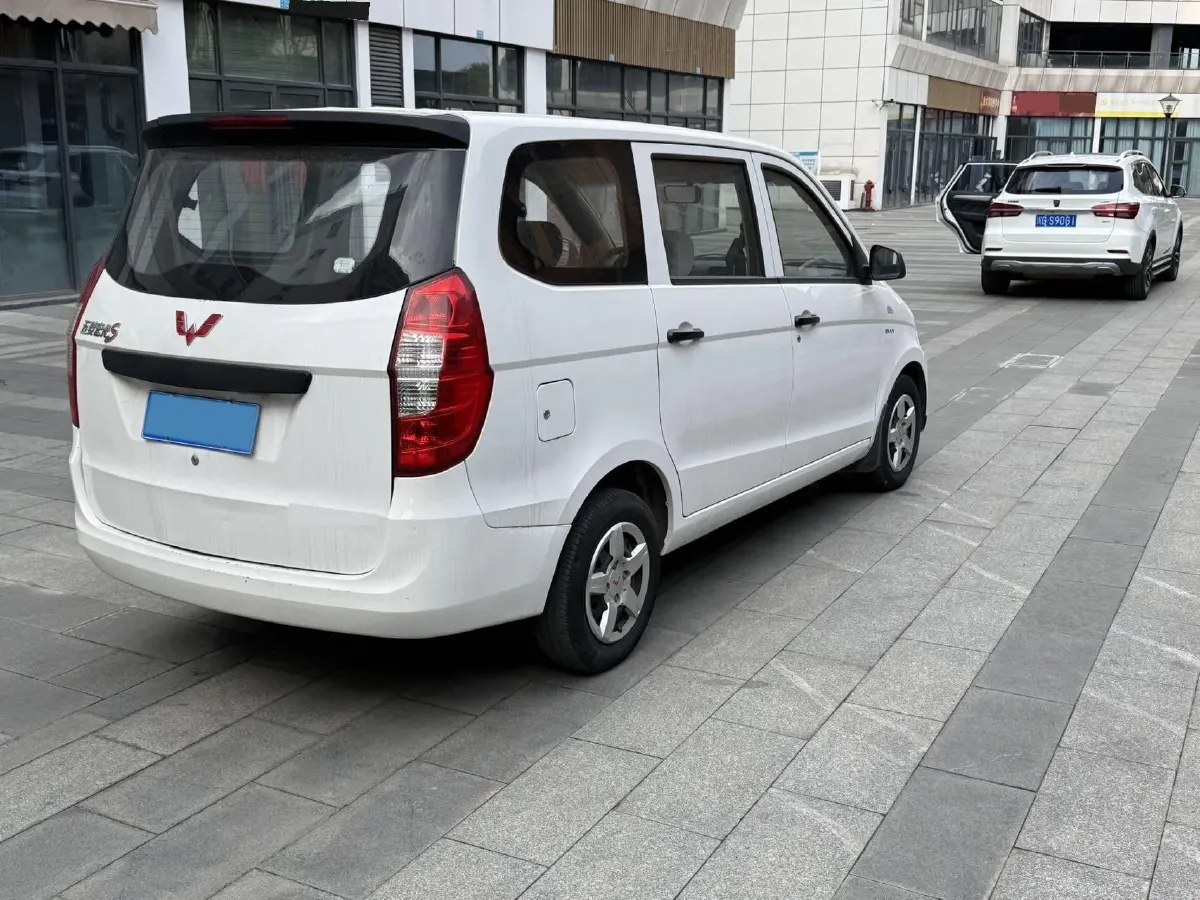 2015 WuLing HongGuang 1.5L 112HP L4 5MT,autocango,china used car exporter,china ev exporter,chinese used car exporter,chinese used ev exporter