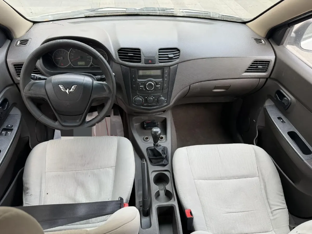 2015 WuLing HongGuang 1.5L 112HP L4 5MT,autocango,china used car exporter,china ev exporter,chinese used car exporter,chinese used ev exporter