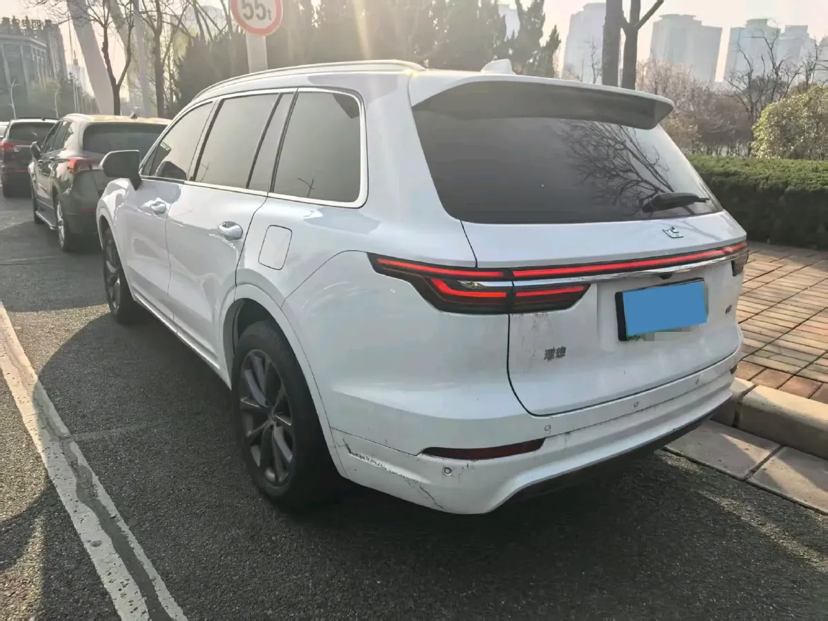 2020 Li ONE Range Extended 131HP REEV 40.5KWH,autocango,china used car exporter,china ev exporter,chinese used car exporter,chinese used ev exporter