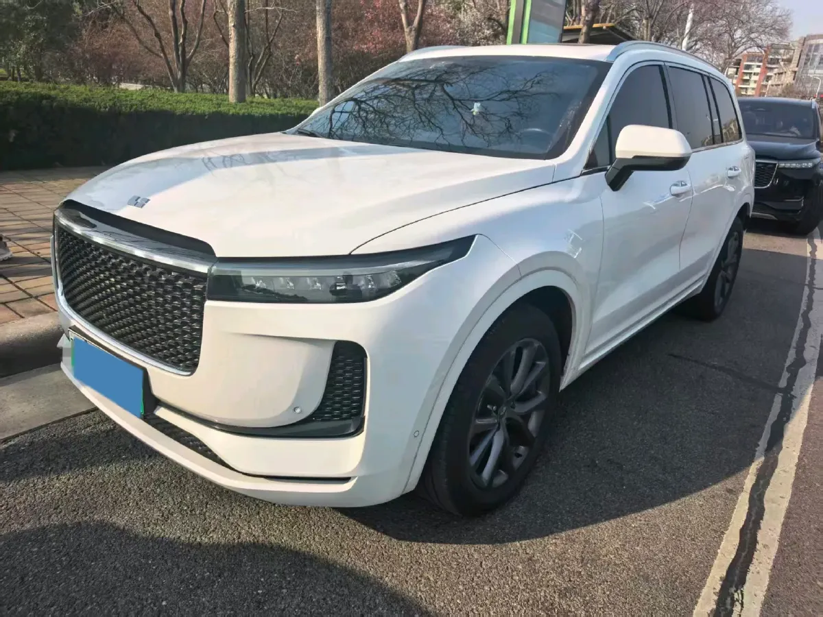 2020 Li ONE Range Extended 131HP REEV 40.5KWH,autocango,china used car exporter,china ev exporter,chinese used car exporter,chinese used ev exporter