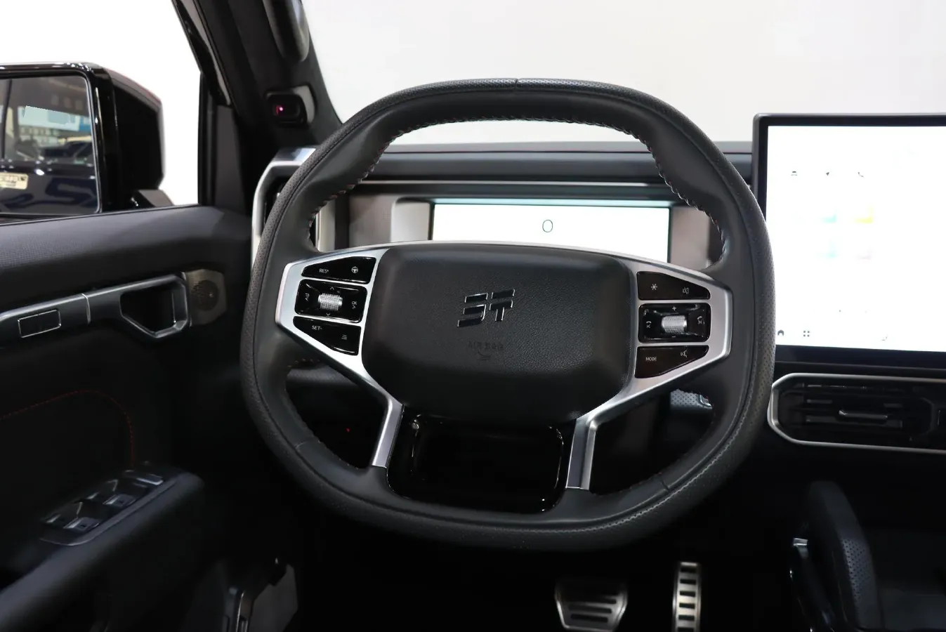 2023 Jetour Traveller 2.0T 254HP L4 8AT,autocango,china used car exporter,china ev exporter,chinese used car exporter,chinese used ev exporter