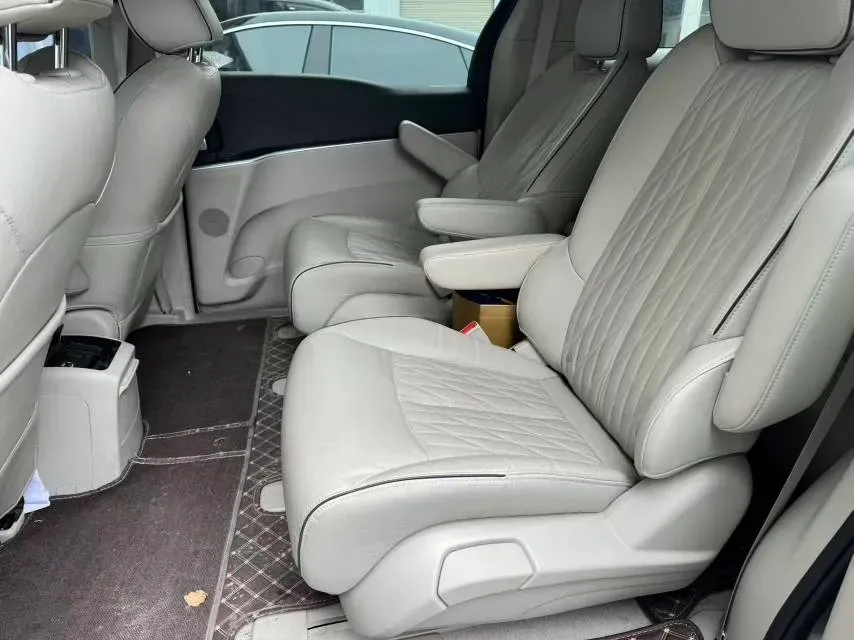 2021 Buick GL8 2.0T 237HP L4 9AT,autocango,china used car exporter,china ev exporter,chinese used car exporter,chinese used ev exporter