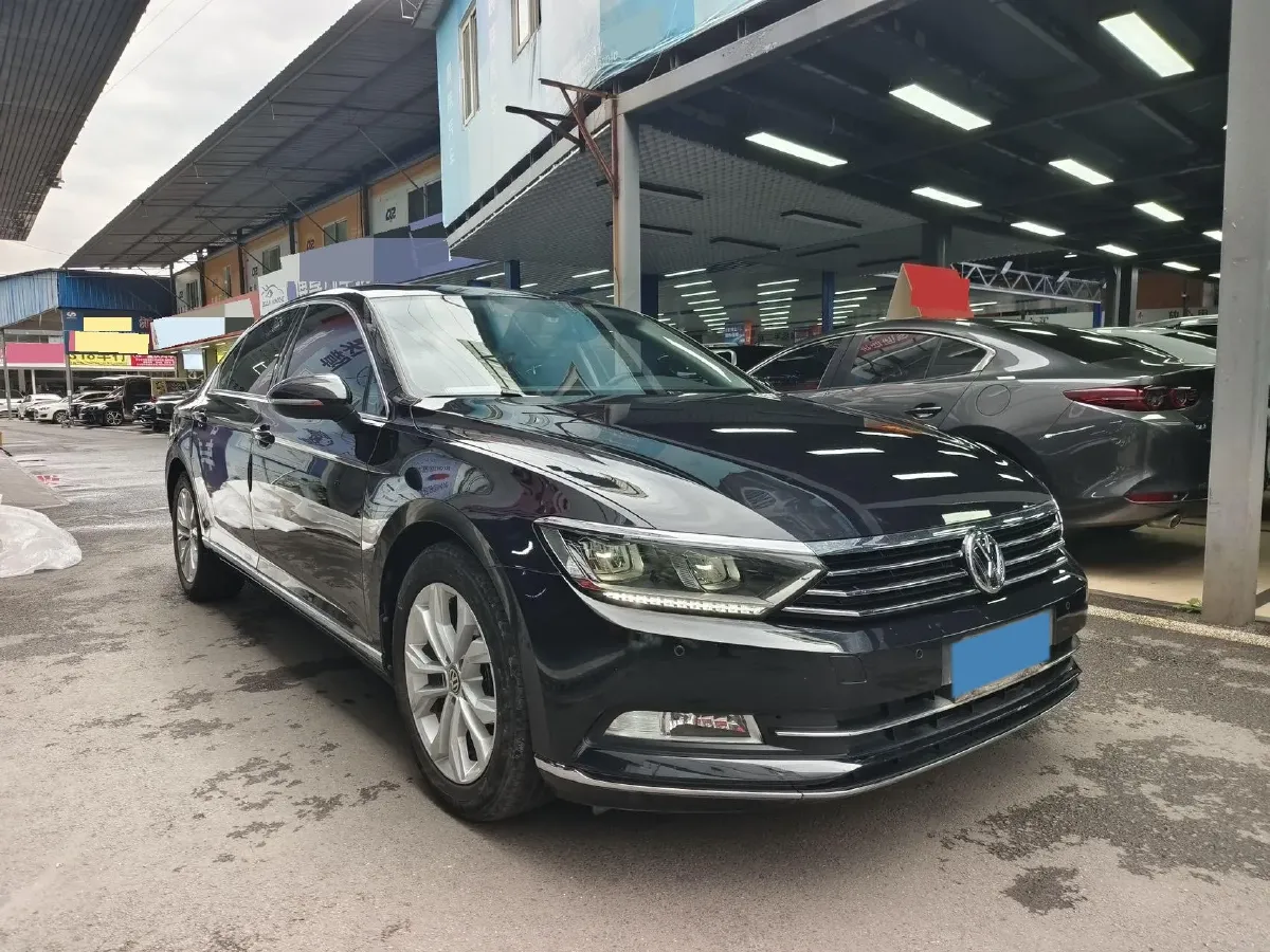 2018 Volkswagen Magotan 1.8T 180HP L4 7DCT,autocango,china used car exporter,china ev exporter,chinese used car exporter,chinese used ev exporter