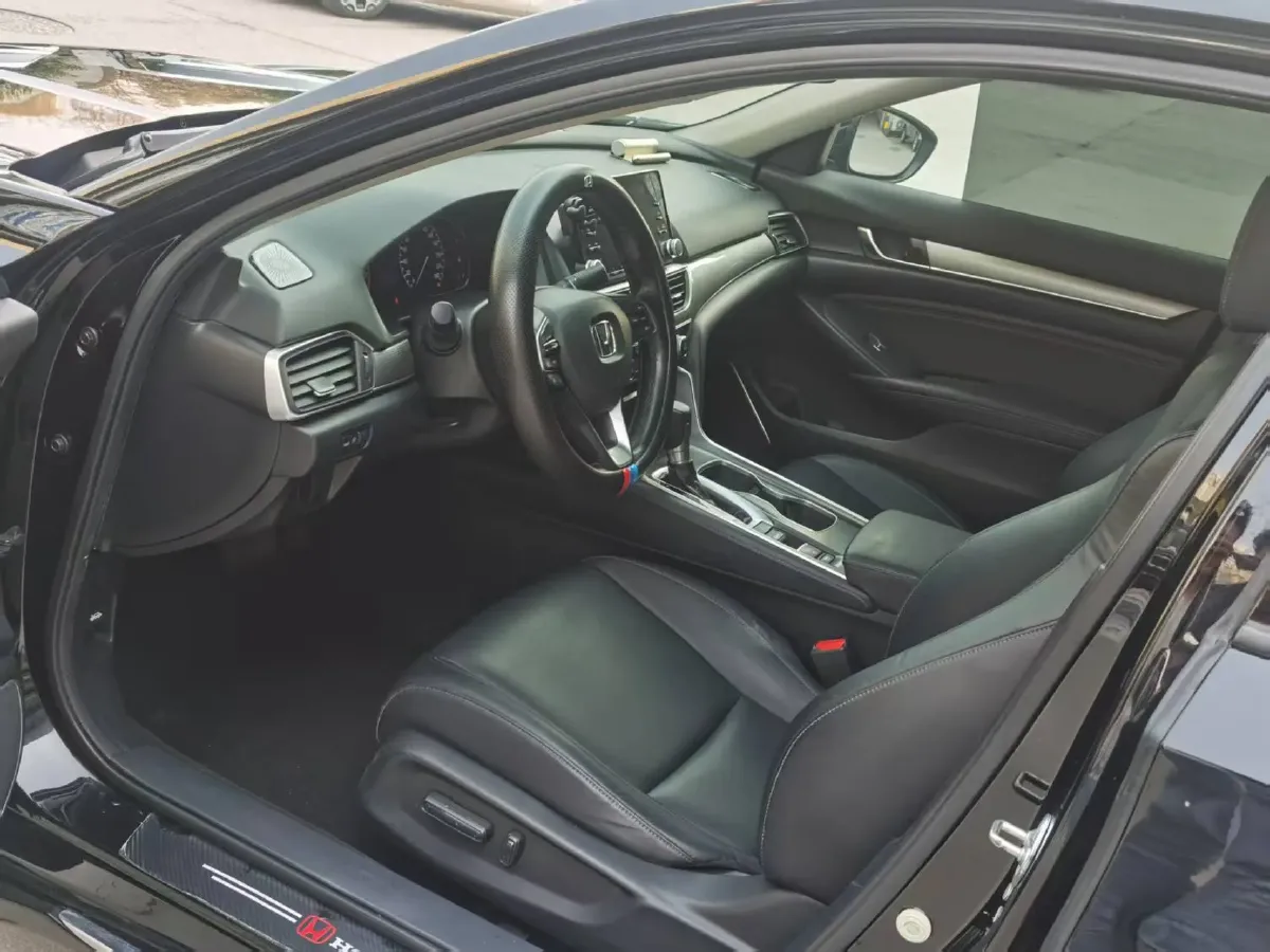 2018 Honda Accord 1.5T 194HP L4 CVT,autocango,china used car exporter,china ev exporter,chinese used car exporter,chinese used ev exporter