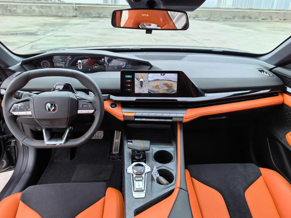 2023 ChangAn UNI-V 2.0T 233HP L4 8AT,autocango,china used car exporter,china ev exporter,chinese used car exporter,chinese used ev exporter