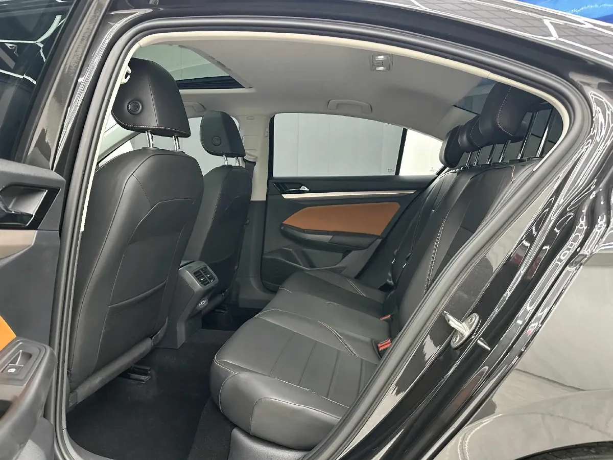 2023 Volkswagen Bora 1.2T 116HP L4 7DCT,autocango,china used car exporter,china ev exporter,chinese used car exporter,chinese used ev exporter