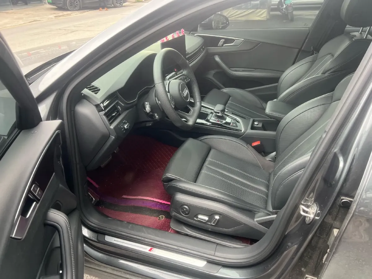2024 Audi A4L 2.0T 190HP L4 7DCT,autocango,china used car exporter,china ev exporter,chinese used car exporter,chinese used ev exporter