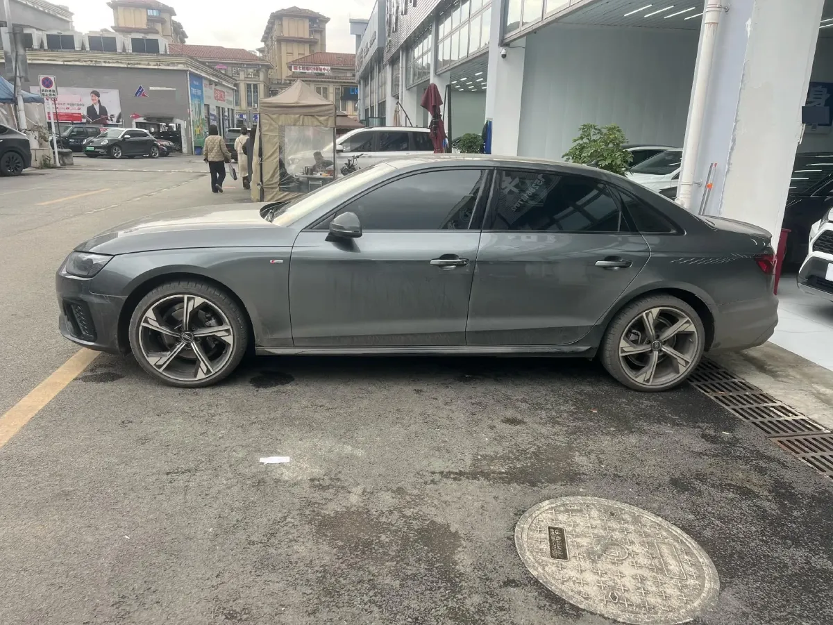 2024 Audi A4L 2.0T 190HP L4 7DCT,autocango,china used car exporter,china ev exporter,chinese used car exporter,chinese used ev exporter