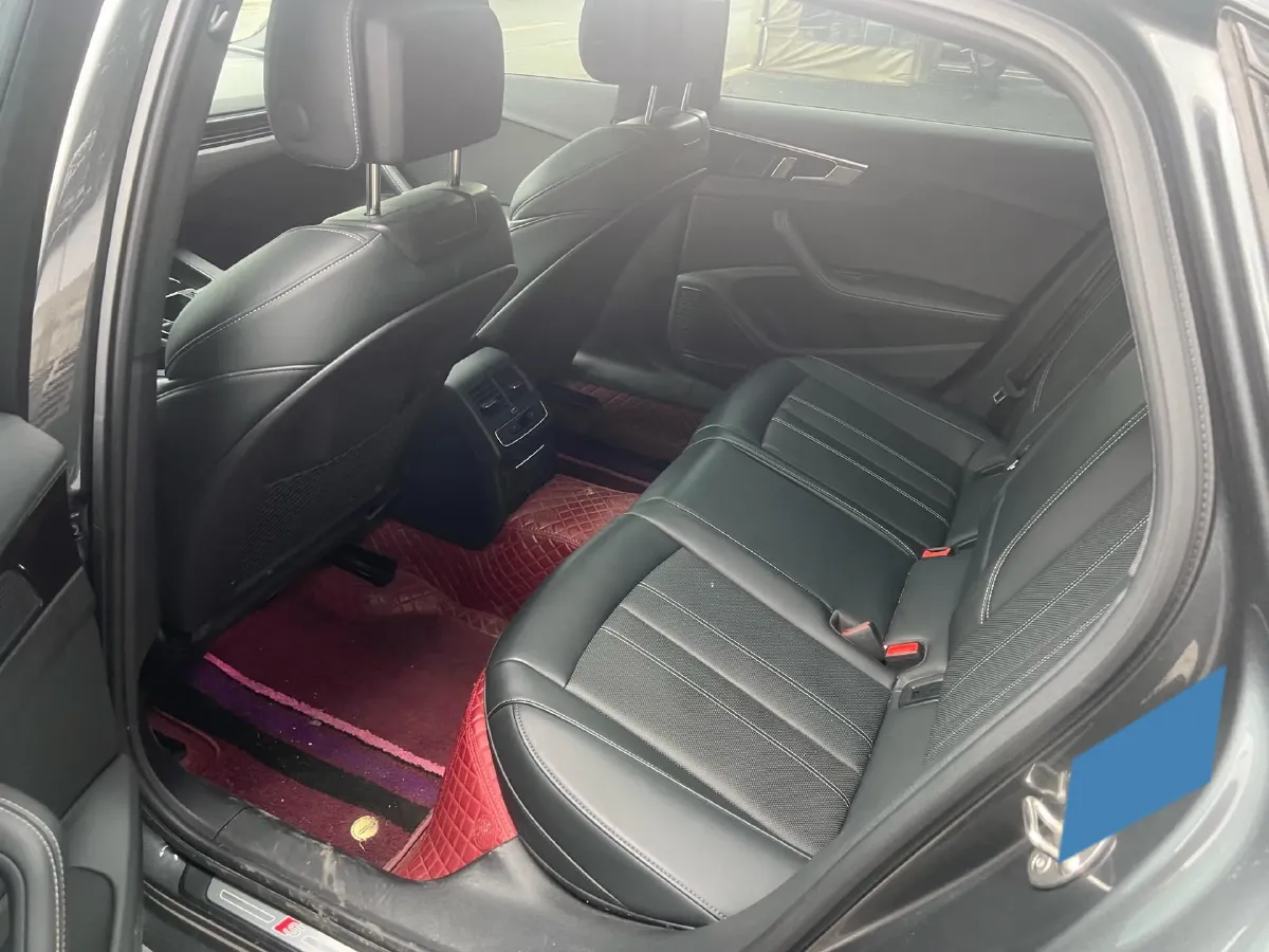 2024 Audi A4L 2.0T 190HP L4 7DCT,autocango,china used car exporter,china ev exporter,chinese used car exporter,chinese used ev exporter