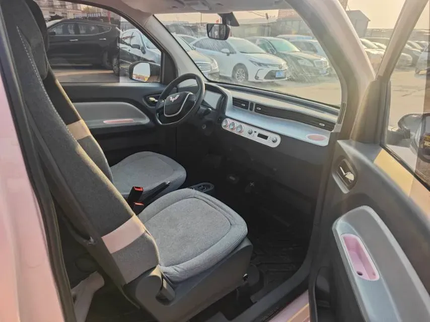 2021 WuLing HongGuang MINI EV BEV 13.9KWH,autocango,china used car exporter,china ev exporter,chinese used car exporter,chinese used ev exporter