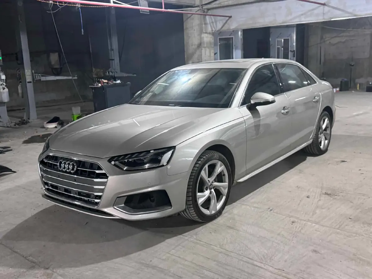 2020 Audi A4L 2.0T 190HP L4 7DCT,autocango,china used car exporter,china ev exporter,chinese used car exporter,chinese used ev exporter