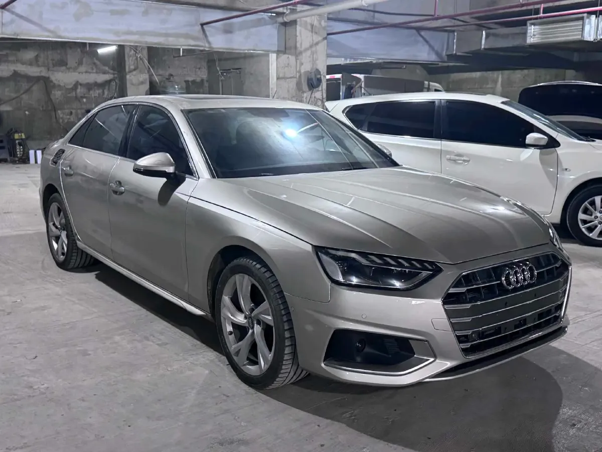2020 Audi A4L 2.0T 190HP L4 7DCT,autocango,china used car exporter,china ev exporter,chinese used car exporter,chinese used ev exporter