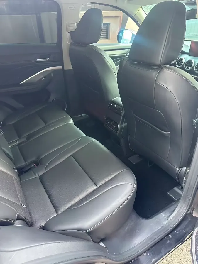 2019 WEY VV6 2.0T 224HP L4 7DCT,autocango,china used car exporter,china ev exporter,chinese used car exporter,chinese used ev exporter