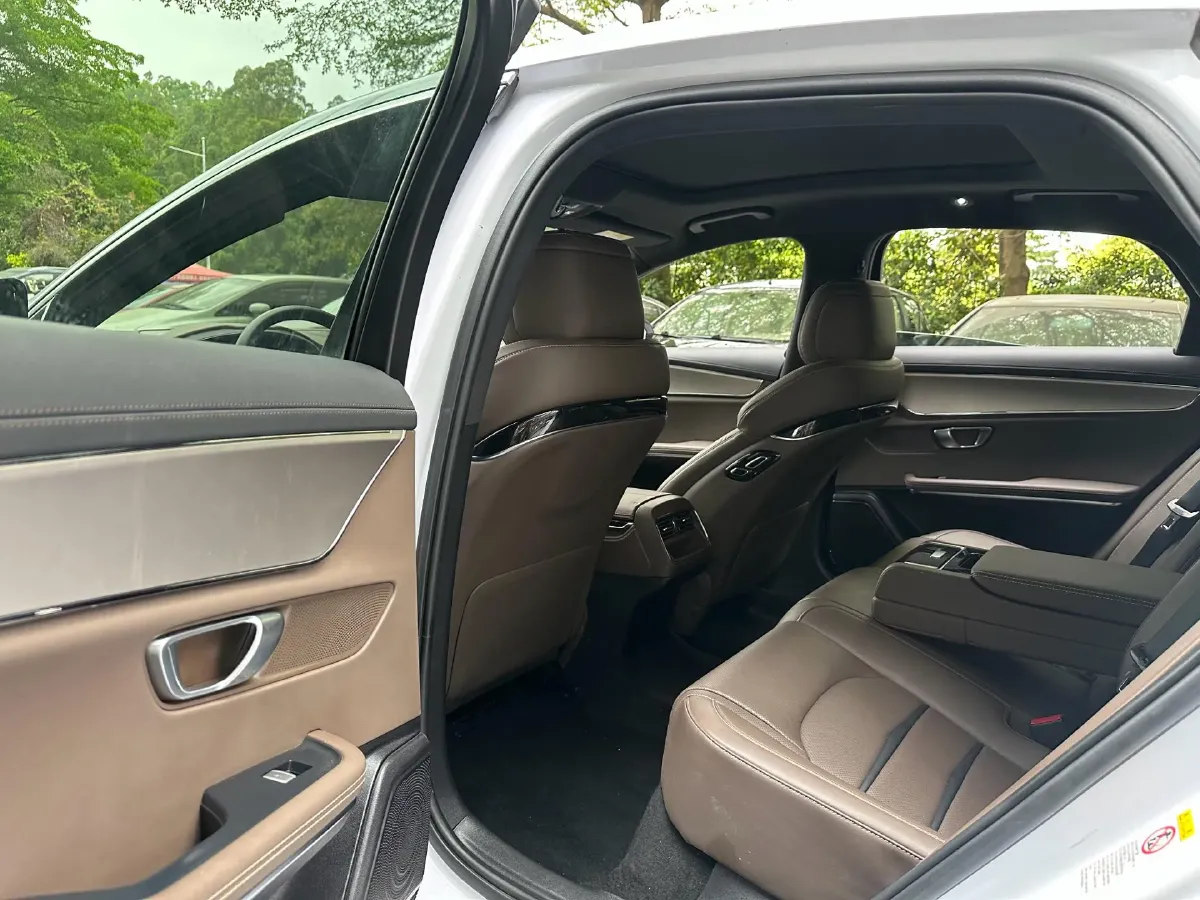 2020 WEY VV7 2.0T 227HP L4 7DCT PHEV,autocango,china used car exporter,china ev exporter,chinese used car exporter,chinese used ev exporter